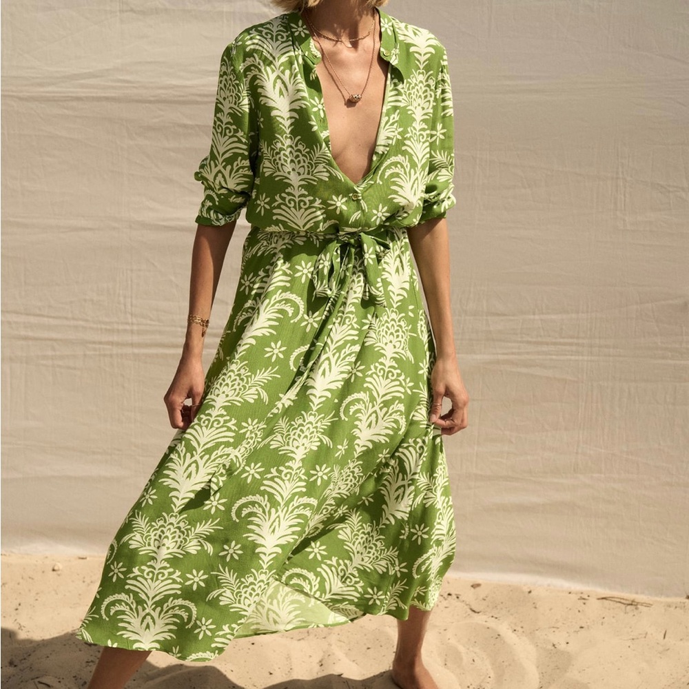 Printed maxi dress with sleeves